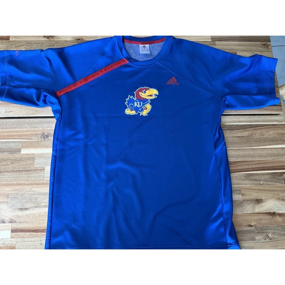 Adidas NCAA Official Kansas Jayhawks Team On Court Short Sleeve T-Shirt Men Sz M